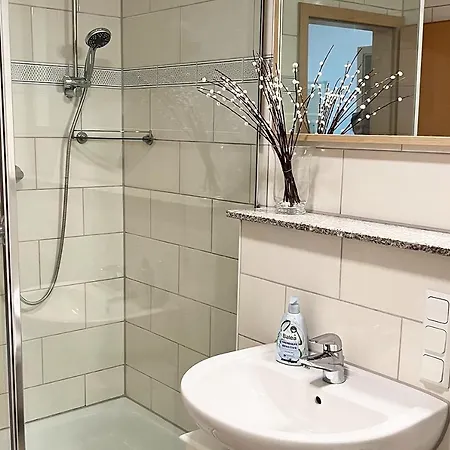 Appartement Three Room Apartment Troisdorf